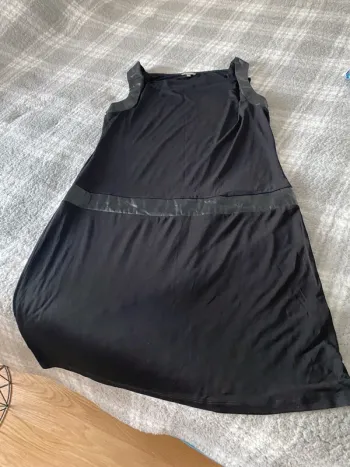 Robe légère noir taille 44