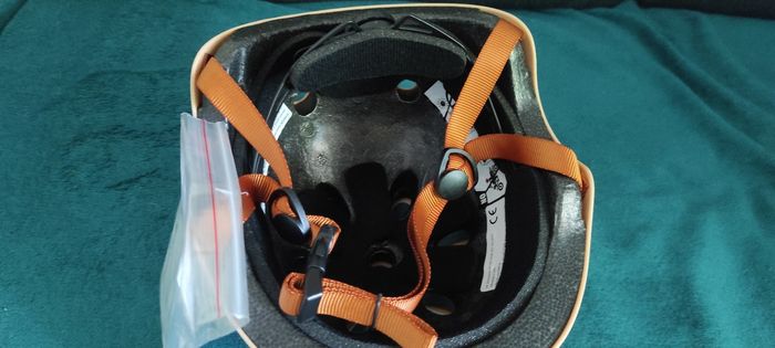 Casque vélo Axa beige neuf - photo numéro 4