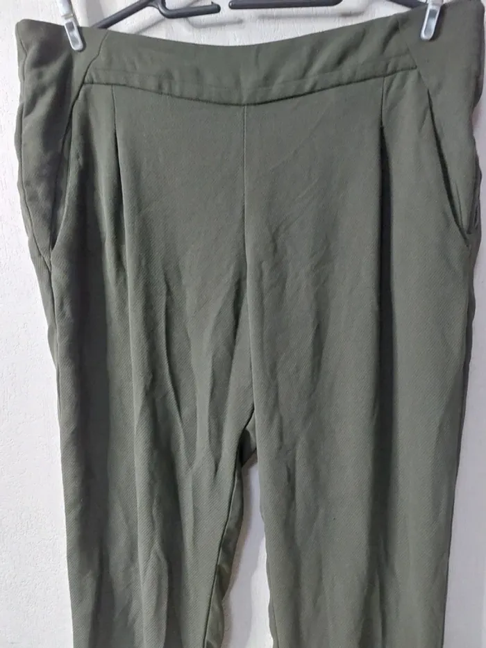 Pantalon kaki "camaïeu" - photo numéro 3