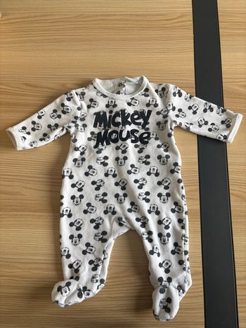 Lot de pyjama en taille 3 mois 