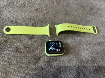 Montre connectée à pile neuve verte pomme