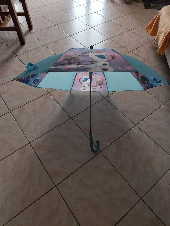 Parapluie fille - photo numéro 2