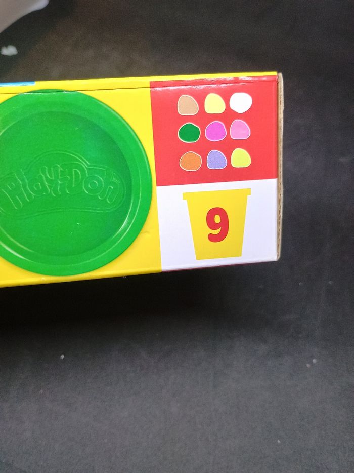 Pâte à modeler neuve non ouvert parfait pour offrir - photo numéro 5