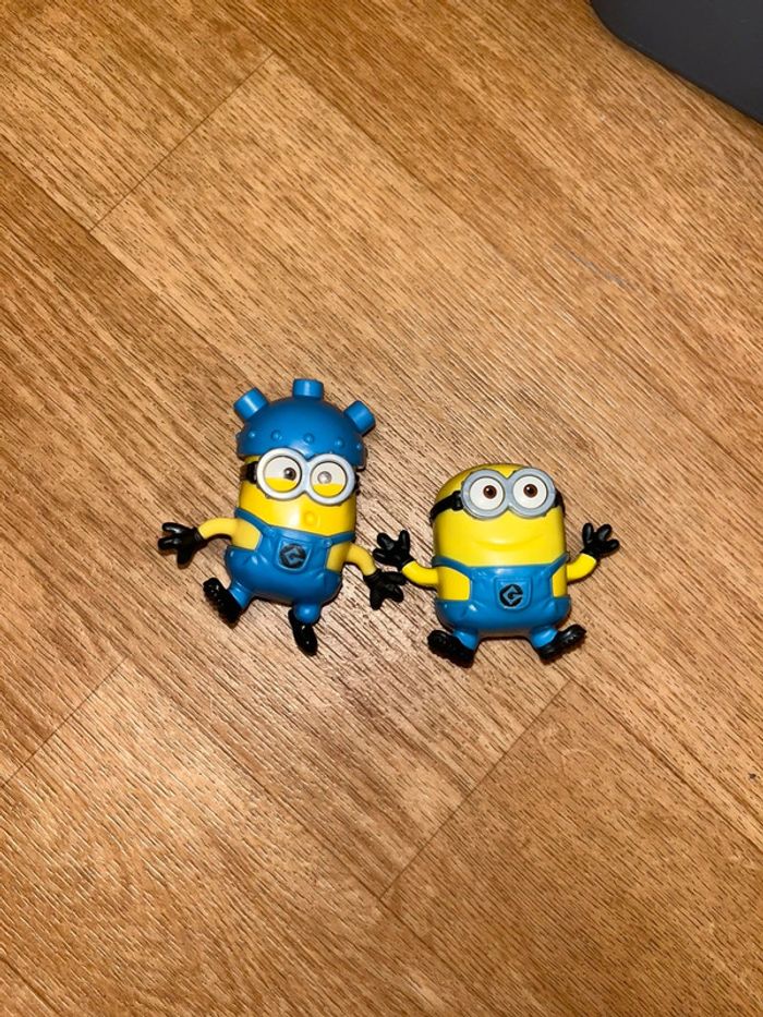 Lot de jouets minions