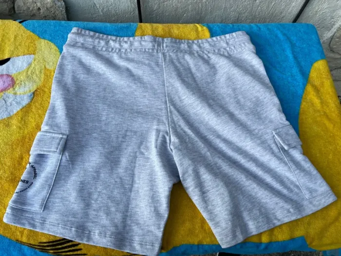bermuda short cargo gris jack et jones taille L