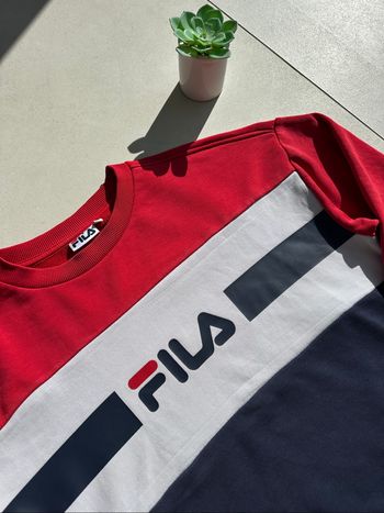 Sweatshirt Fila rouge et bleu Taille M  👕