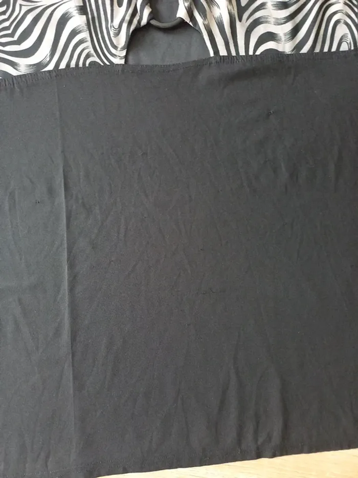 Tee-shirt noir fantaisie T.M/L - photo numéro 12