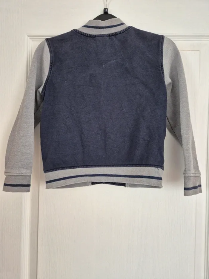 👦 Veste - photo numéro 4