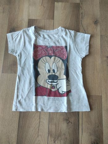 Tee-shirt étiqueté 2 ans mais taille grand Minnie