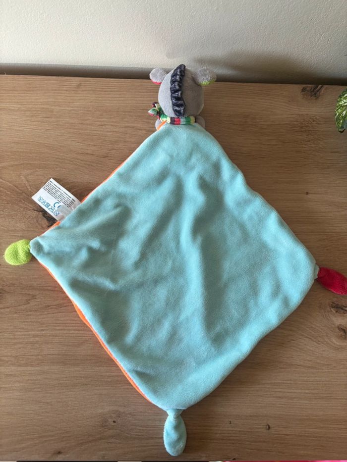 Doudou plat âne cheval gris bleu cape mouchoir orange ouatoo logitoys - photo numéro 2