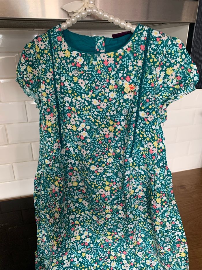 Robe sergent major. 6 ans. Fleurs. - photo numéro 3