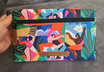 Pochette Cabaïa Édition limitée Claire Prouvost
