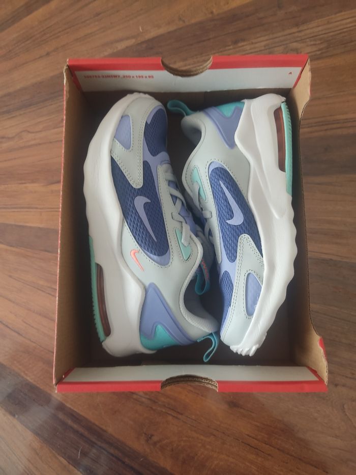 Baskets Nike air max bolt T 33.5 - photo numéro 6