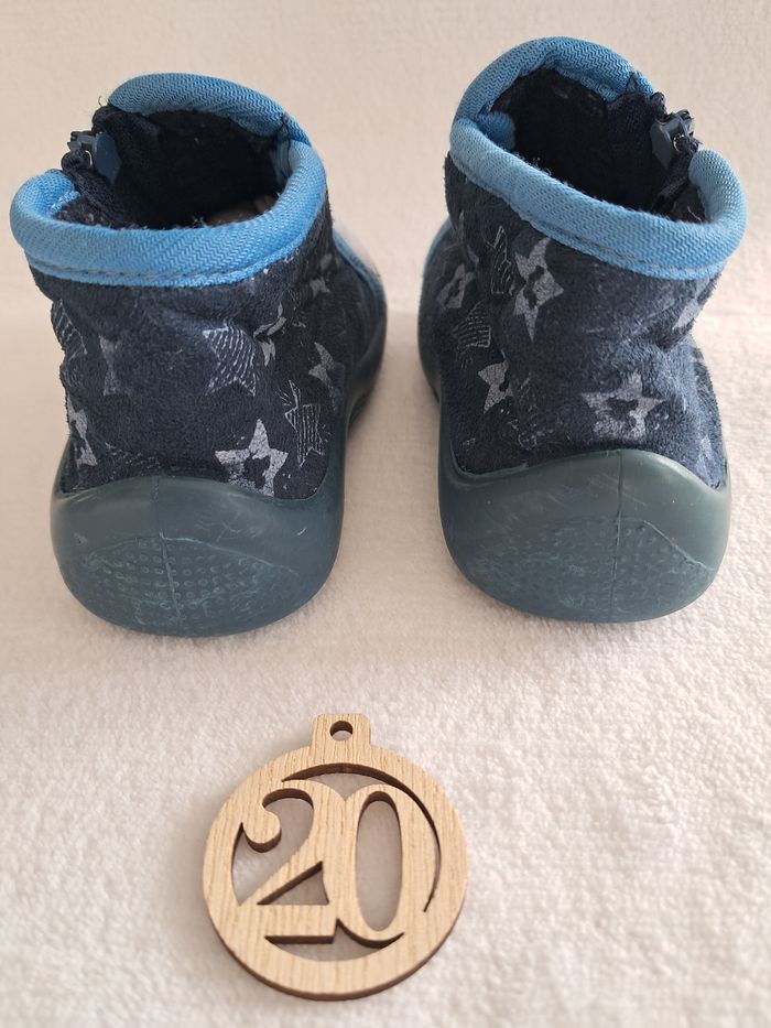 Chausson Mickey pointure 20 - photo numéro 5