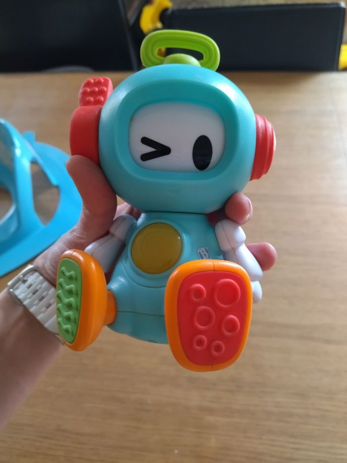 Robot interactif - photo numéro 6