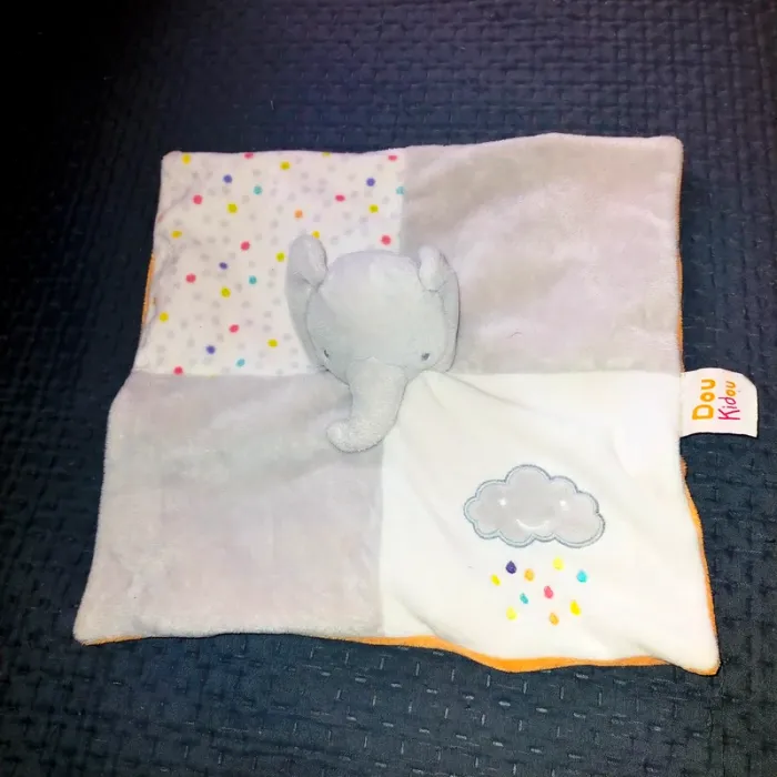 Doudou plat éléphant gris blanc orange nuage Doukidou