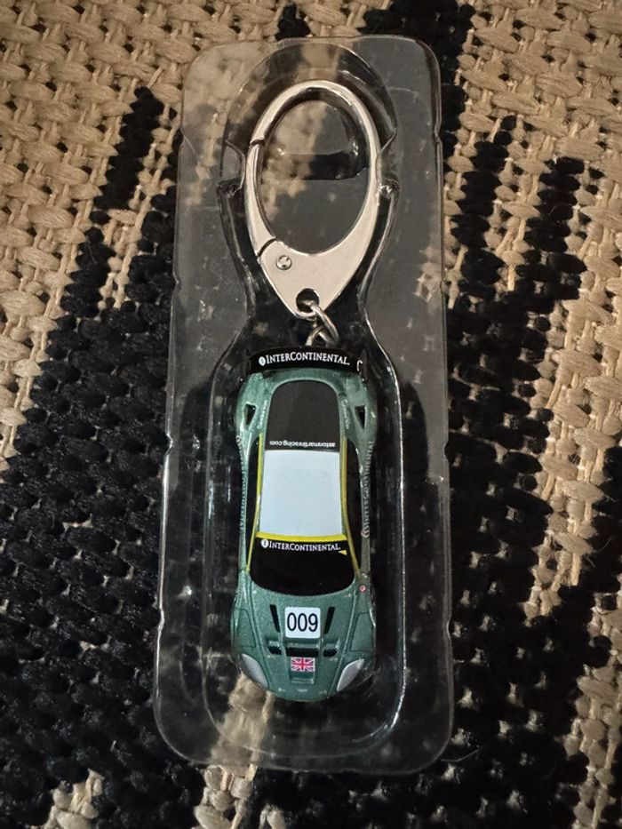 Porte clés Aston Martin DBR9 (2007) - photo numéro 2