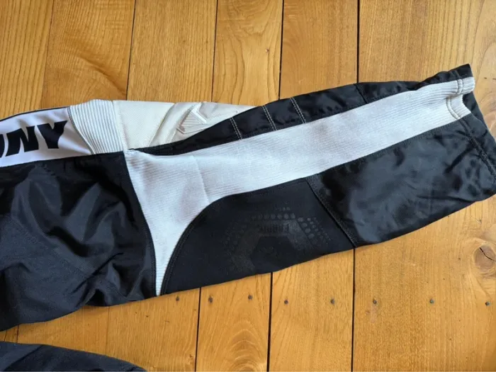 Pantalon de moto cross en très bon état taille 40 kenny - photo numéro 11