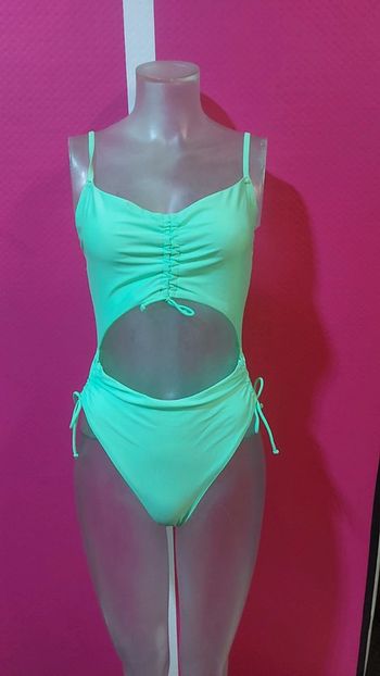 Maillot de bain 1 pièce taille 40
