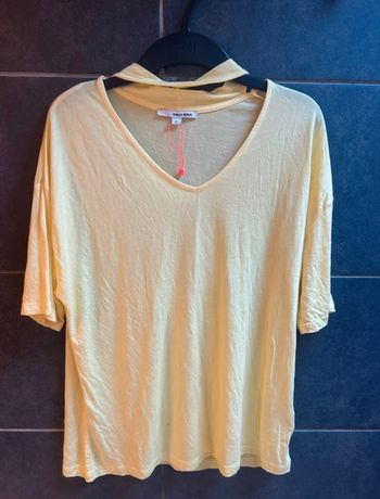 T shirt neuf taille L