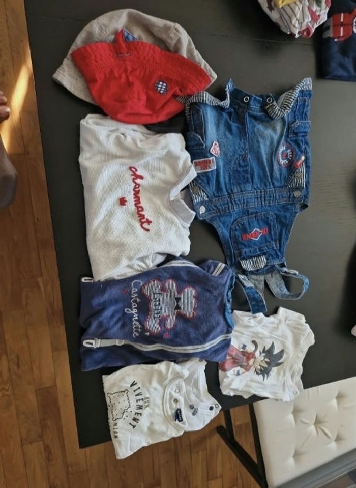 Lot de vêtements