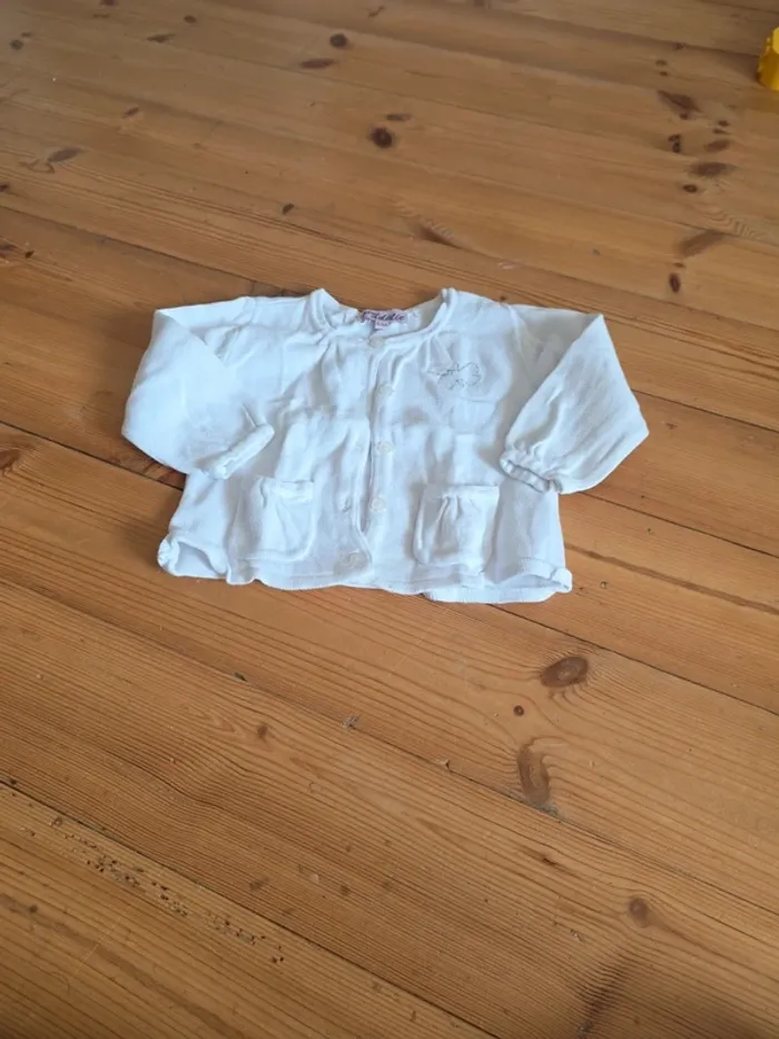 Lot de 3 vestes en 6 mois. - photo numéro 6
