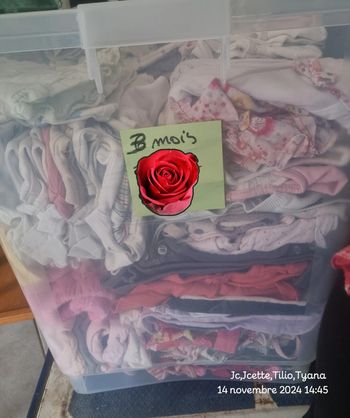 Un gros lot de 163 pièces fille 3 mois