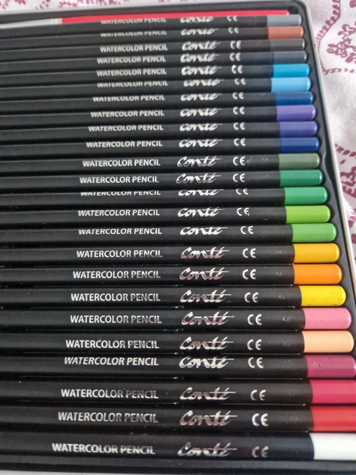 Boite crayon couleur aquarelle - photo numéro 3