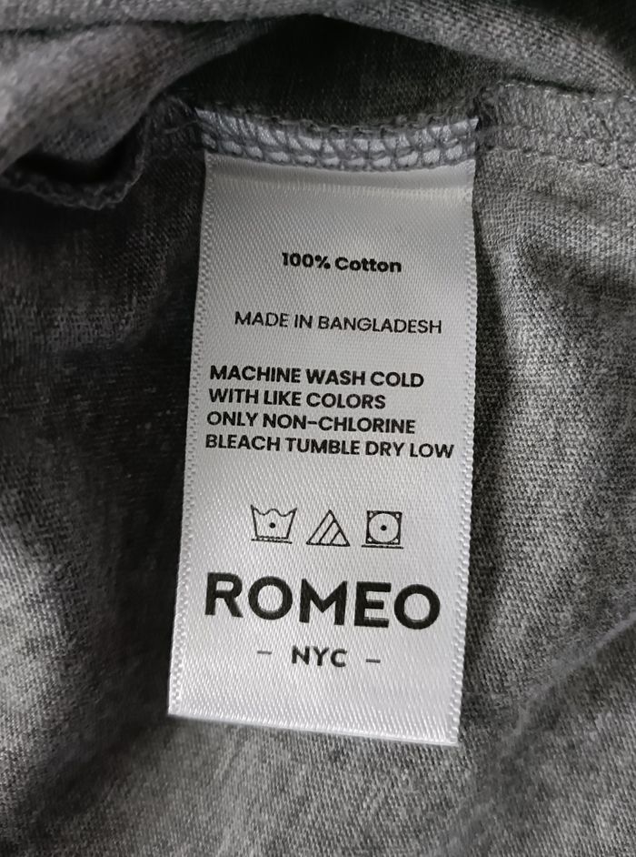 T-shirt romeo en taille M - photo numéro 3