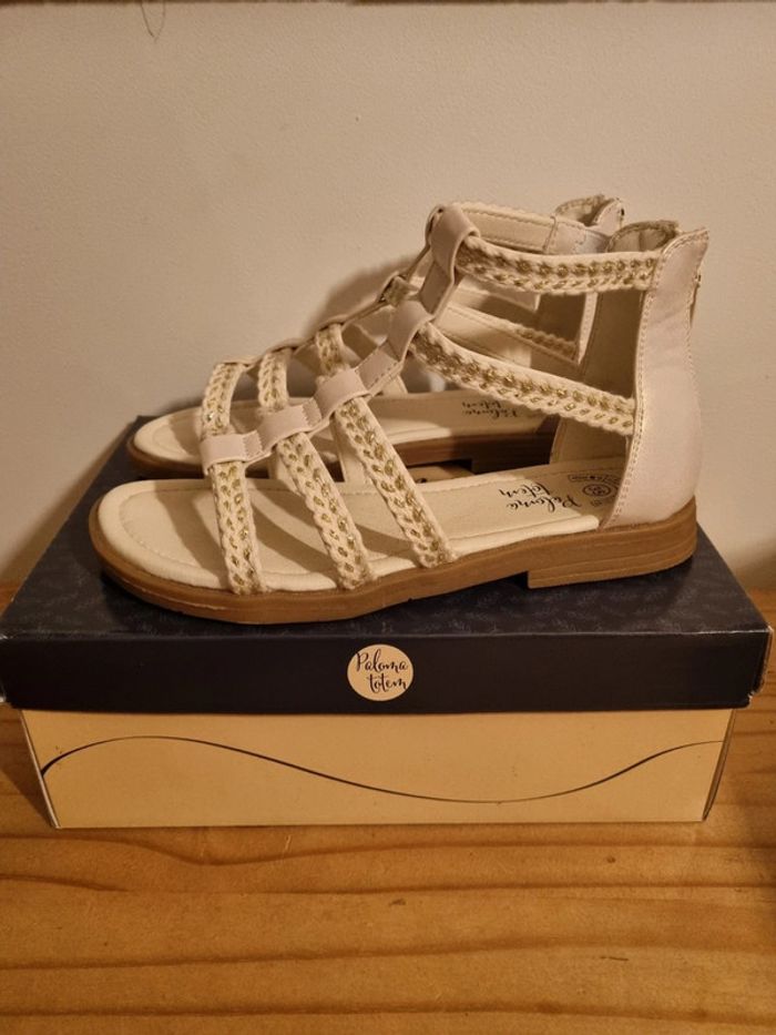 Sandales fille blanche taille 35 - photo numéro 7