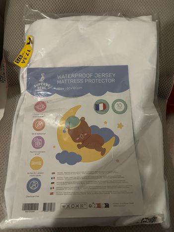 Alèse lit bébé neuve