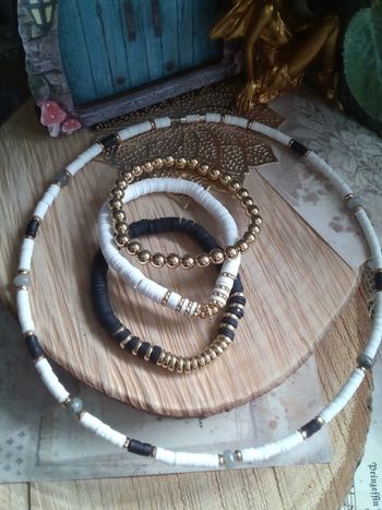 Parure collier + 3 bracelets