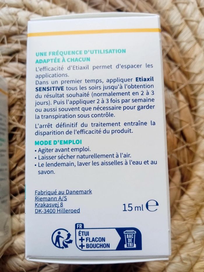 3 roll-on Etiaxil détranspirant aisselles peaux sensibles - photo numéro 4