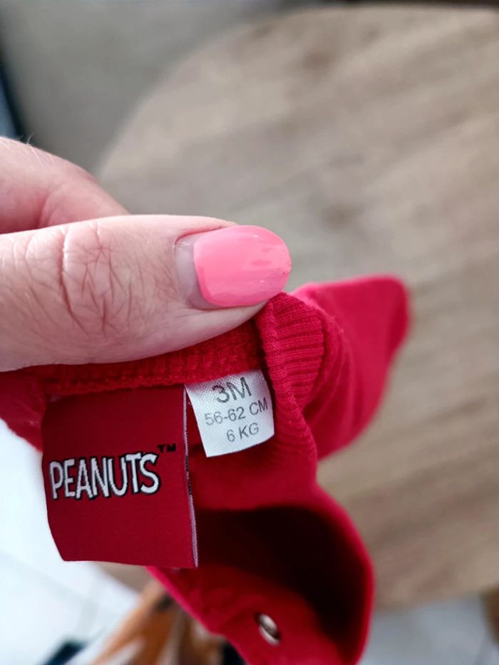 Pull rouge Snoopy 3 mois - photo numéro 4