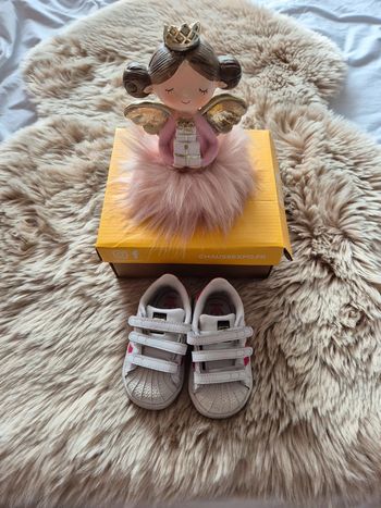 Baskets blanche rose Adidas super star taille19