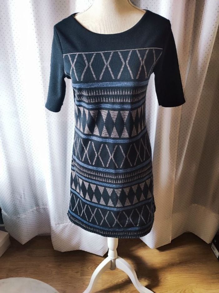Robe à motif géométrique, taille 38, TBE!