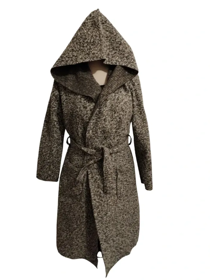 Longue veste à capuche
