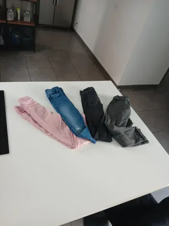 Lot pantalon fille 8ans