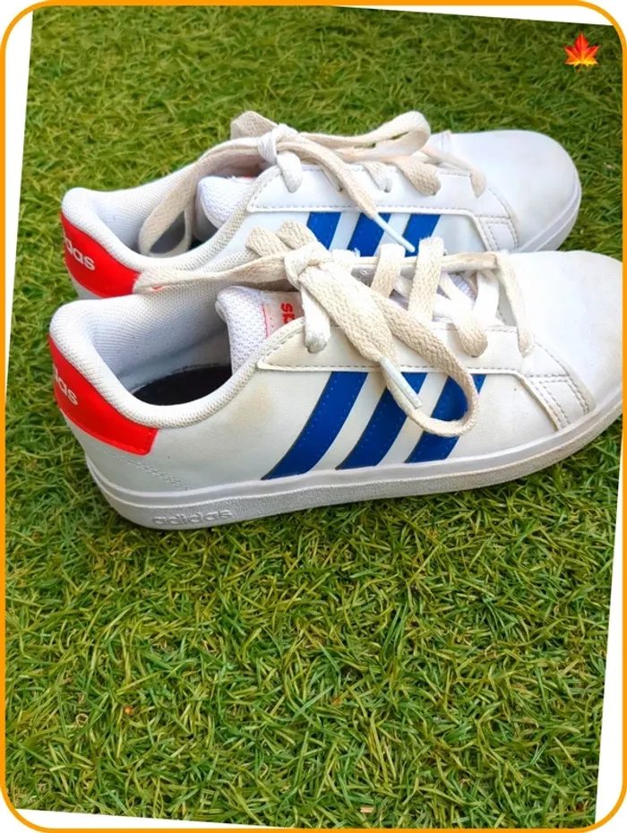 Basket Adidas enfant 31 et demi - photo numéro 2