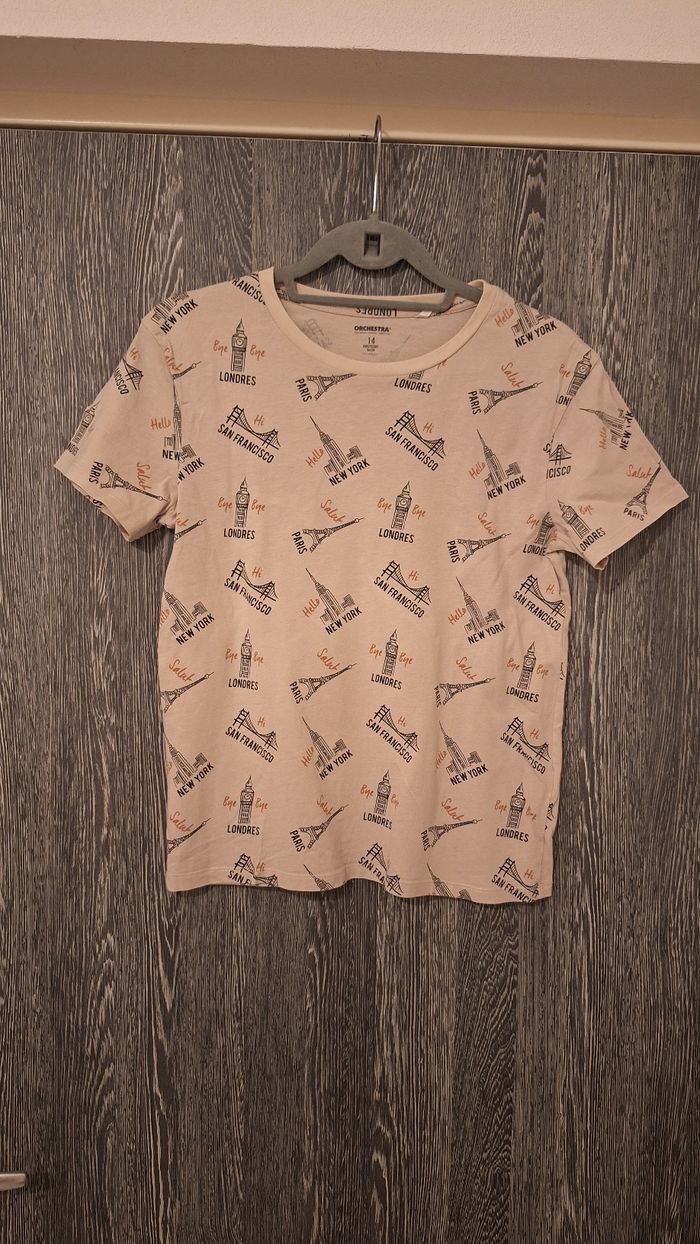 Tee-shirt manches courtes beige imprimé motifs capitales du monde