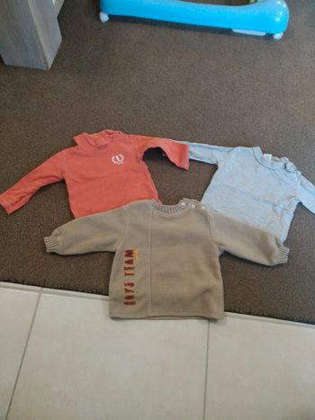 Lot 2 sous pulls + pull 6 mois