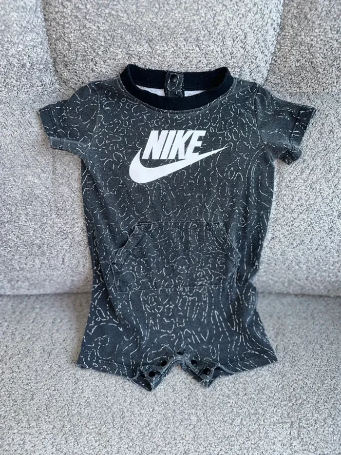 Bodie / combi short manches courtes noir et blanc Nike