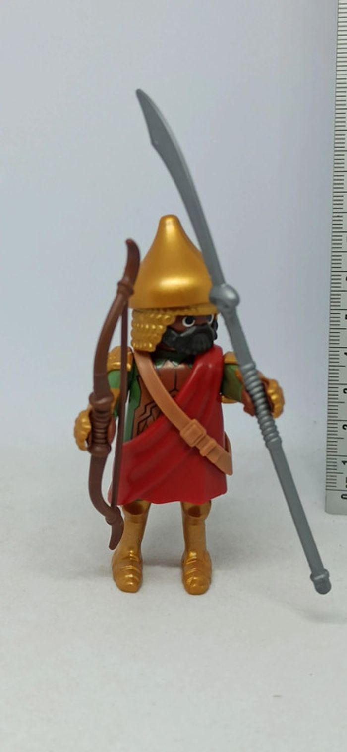 Homme guerrier perse avec casque doré et arc playmobil - photo numéro 2