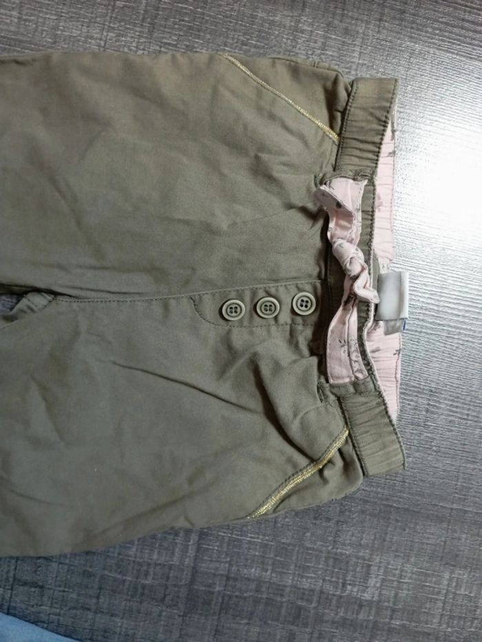 2 pantalon 18 mois . Jean Okaïdi et kaki toile - photo numéro 4