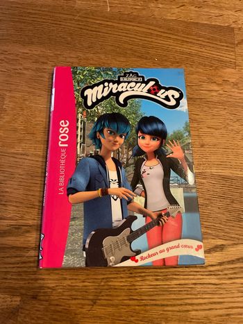 Livre La bibliothèque Rose Miraculous Rockeur au grand cœur Numéro 50