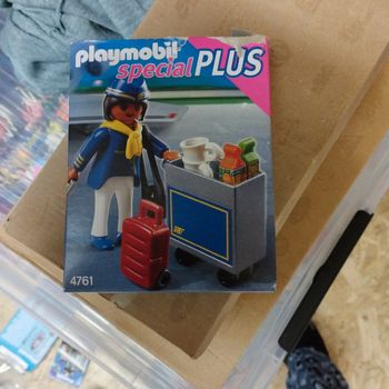 Hôtesse de l air playmobil
