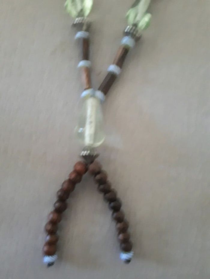 Grand sautoir en bois marron, bleu et blanc - photo numéro 2