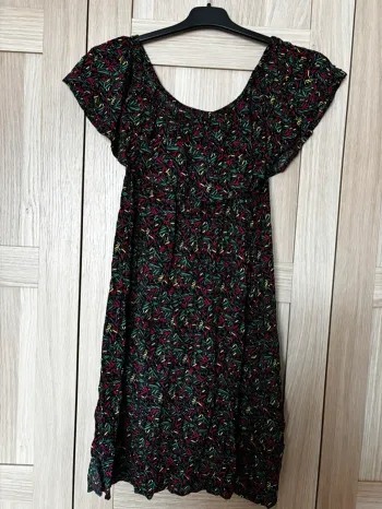 Robe noir feuilles rose/vert/jaune GEMO t.42