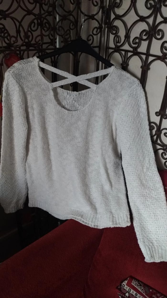 Haut blanc ajouré manches longues. Grain de Malice. Taille M. Très bon état - photo numéro 2