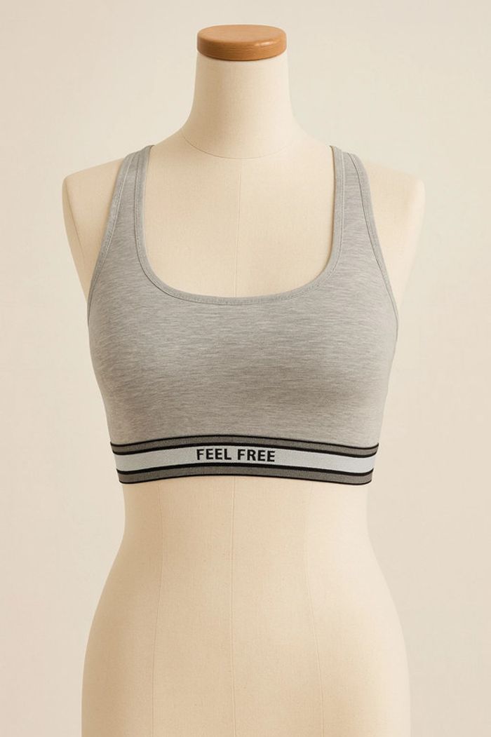Brassière grise - photo numéro 5
